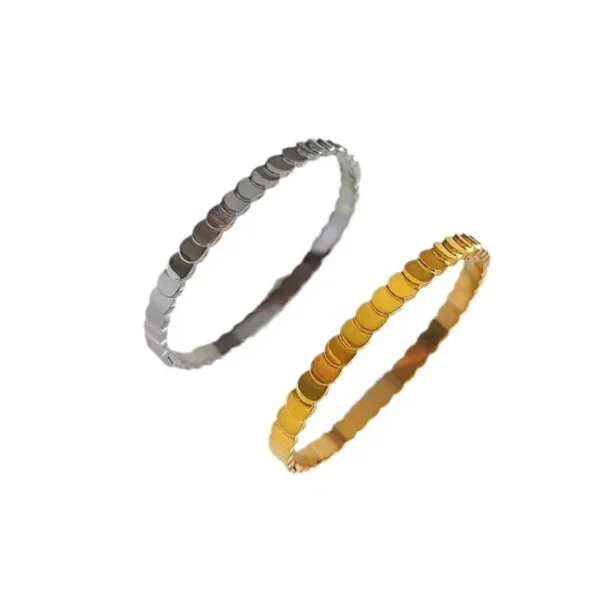 Scalloped Disc Links Bangle Bracelet
