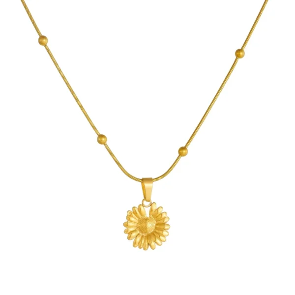 Daisy Pendant Necklace with Beaded Snake Chain