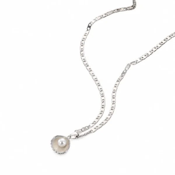 Shell Inlay Pearl & Scalloped Rim Pendant Necklace