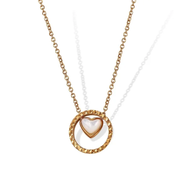 Heart Shell Textured Circle Necklace
