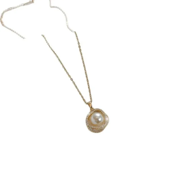 Pearl Halo Pendant Necklace with Box Chain
