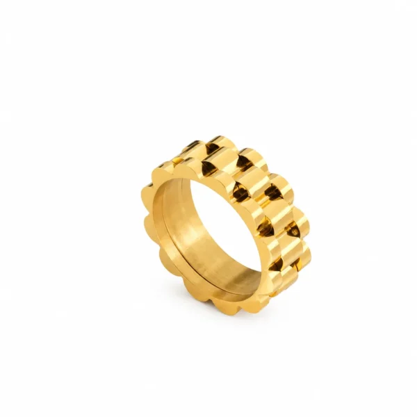 Watch Link Ring with Scalloped Edges